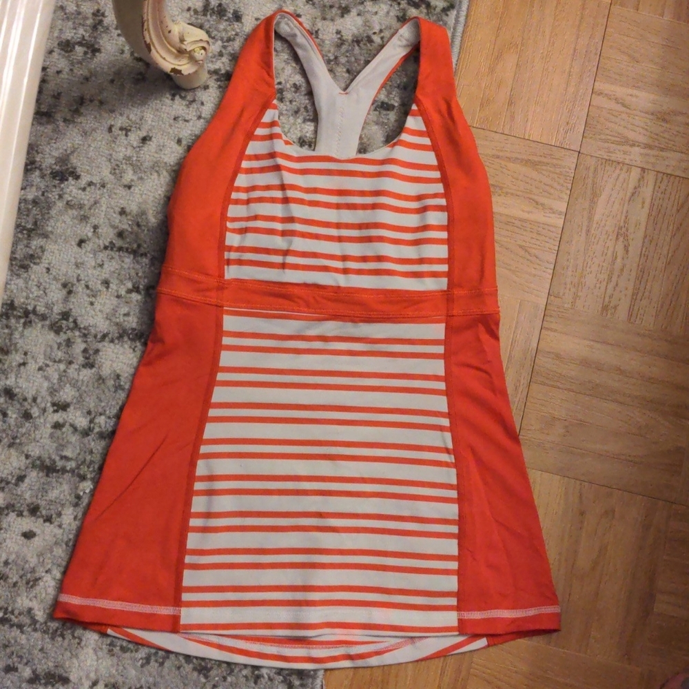 Lululemon tank